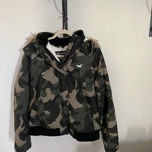 Camo jacket, lined, very warm, never worn